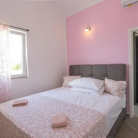 Apartment Folk Dolac